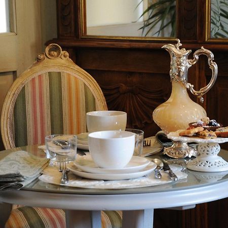 Palazzo Rocchi - Residenza D'Epoca Acomodação com café da manhã Lucca Exterior foto