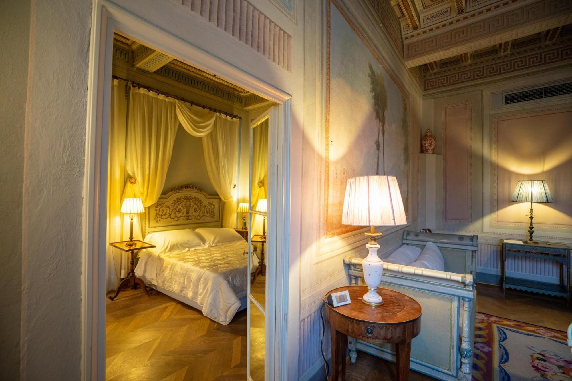 Palazzo Rocchi - Residenza D'Epoca Acomodação com café da manhã Lucca Exterior foto