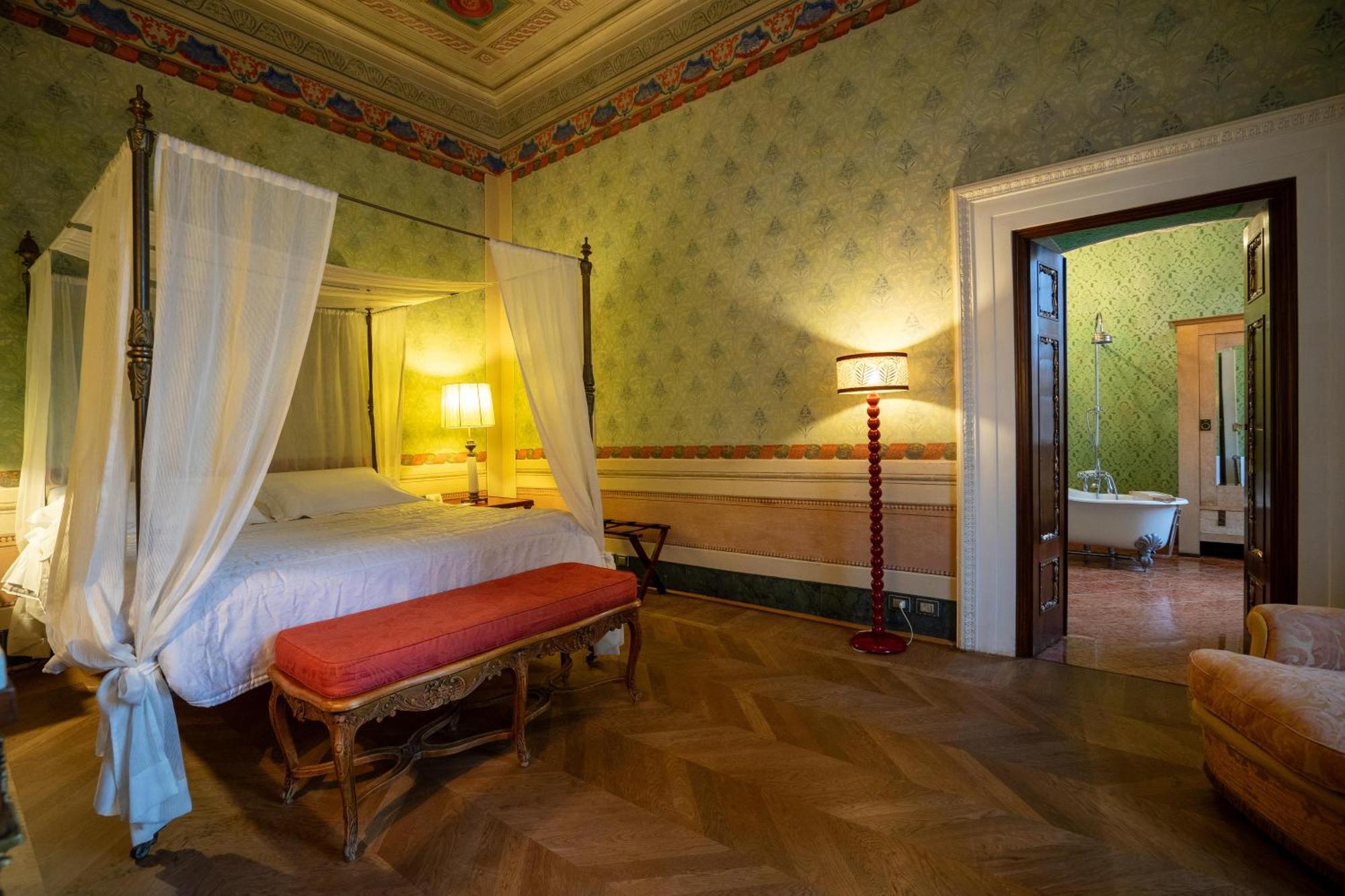 Palazzo Rocchi - Residenza D'Epoca Acomodação com café da manhã Lucca Exterior foto